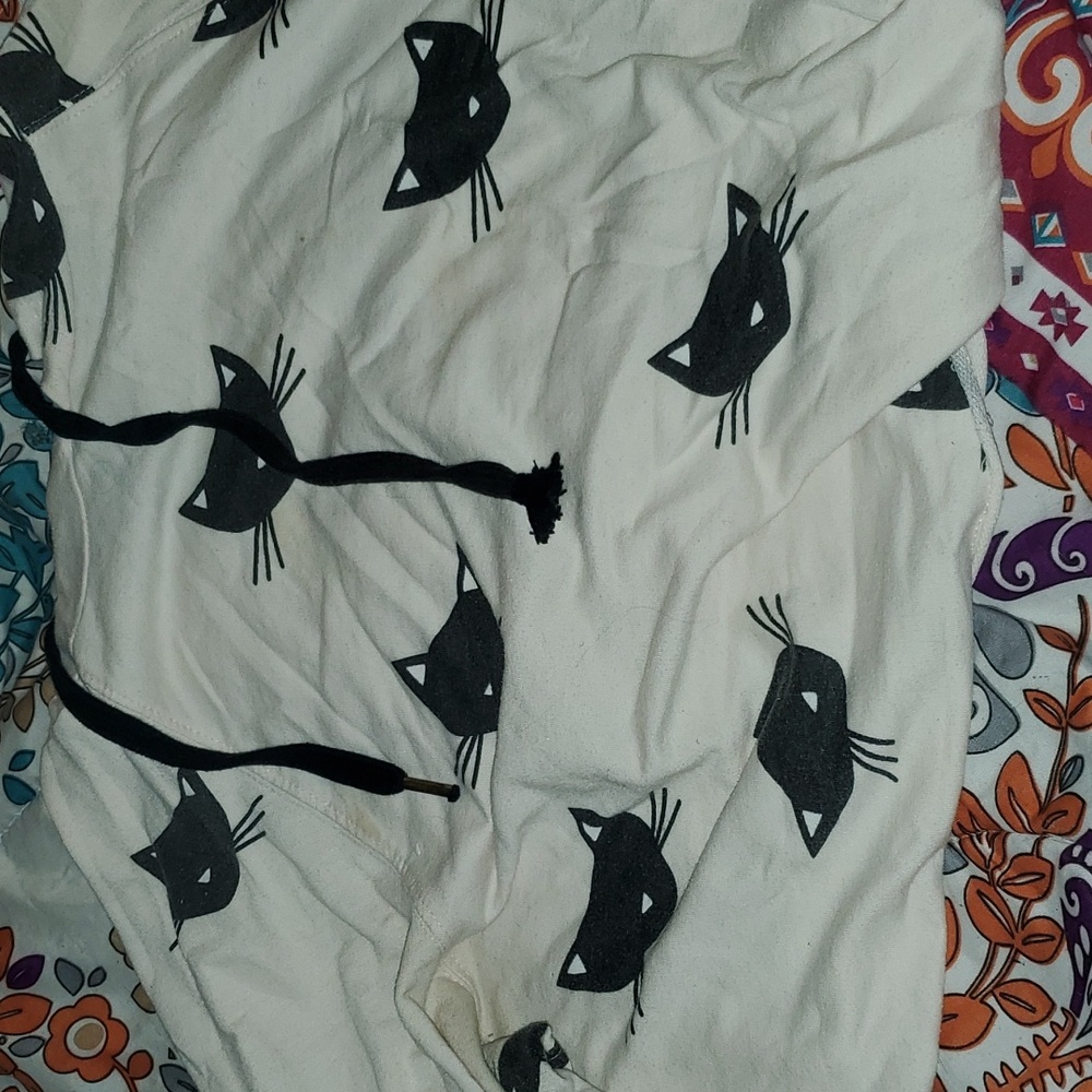 cute cropped cat hoodie!